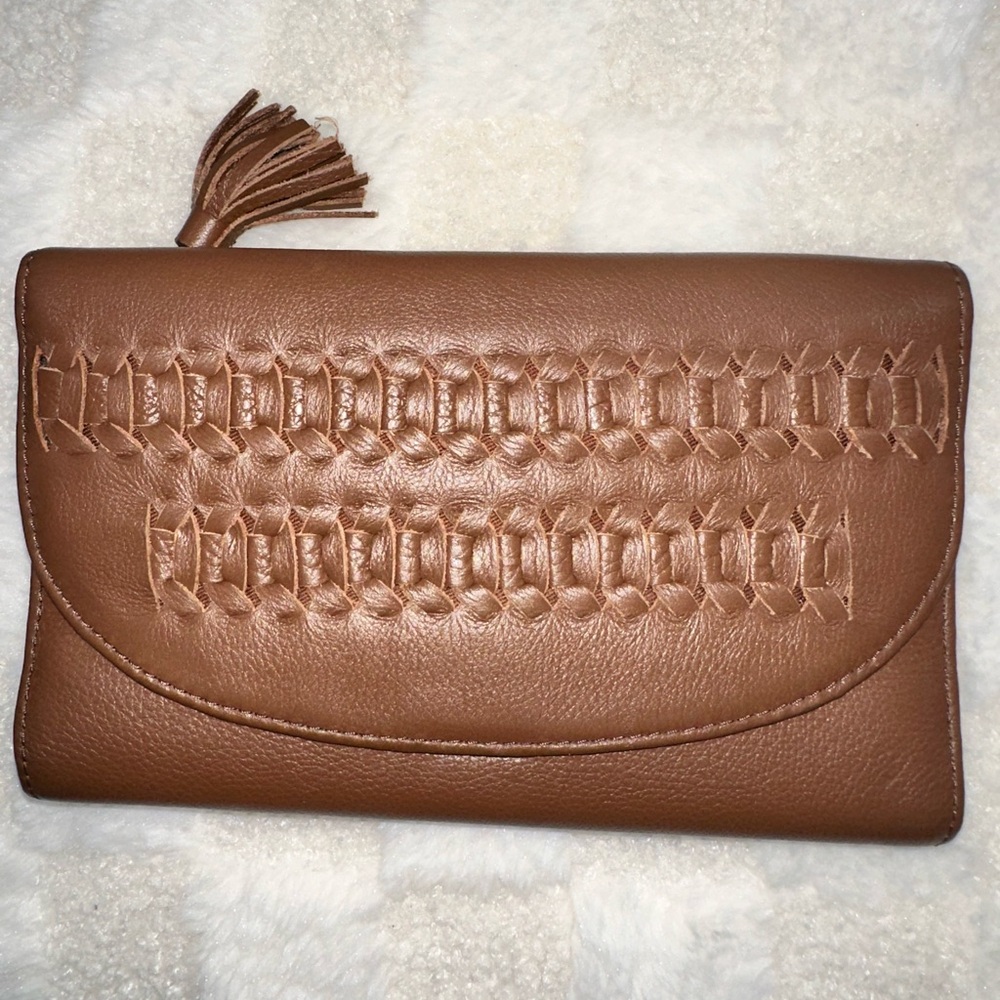 Fossil leather wallet excellent vintage condition!